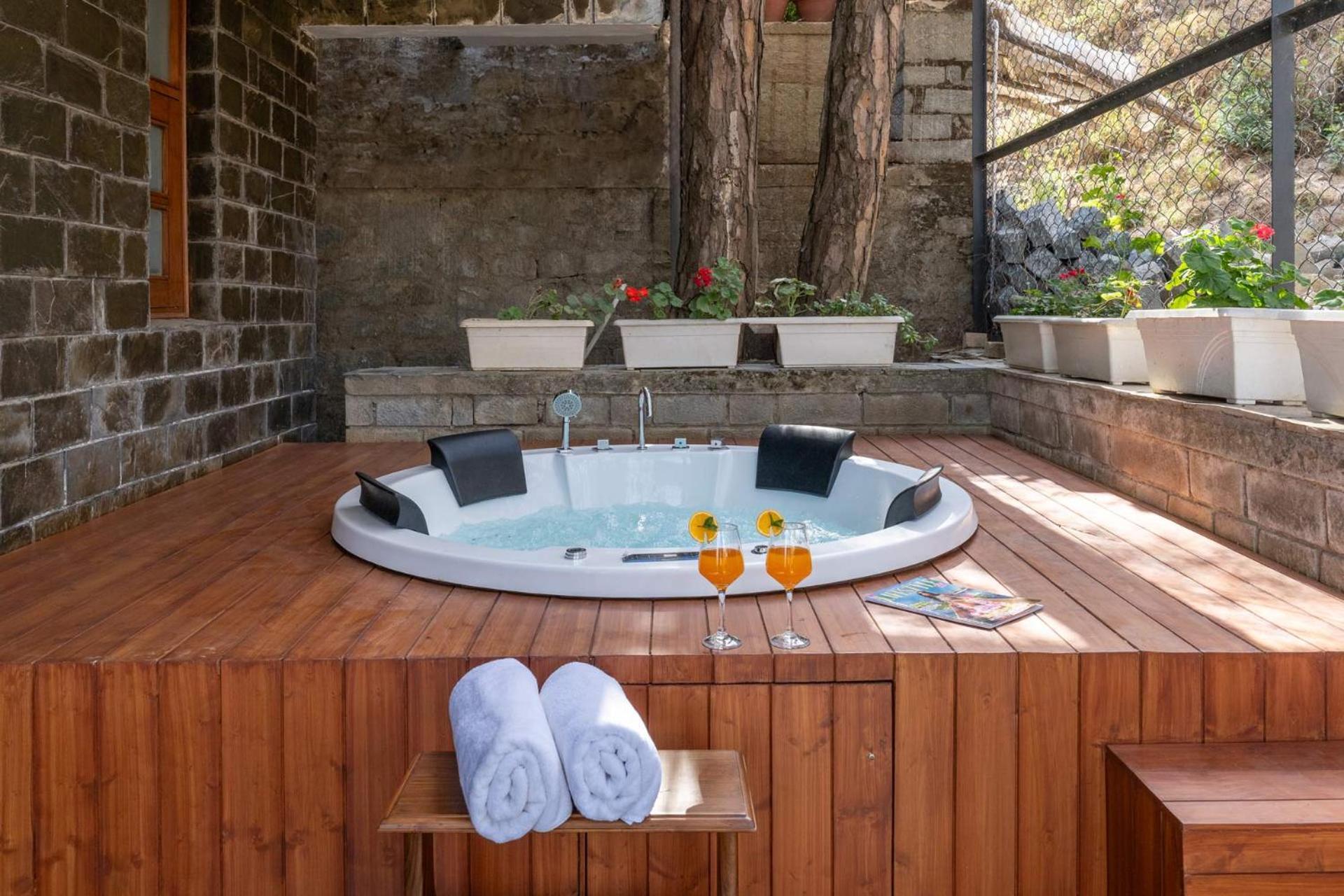קסאולי Stayvista At Floradale W Jacuzzi & Wood-Fire Pizza מראה חיצוני תמונה